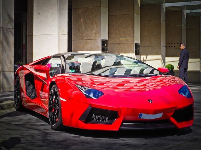 Lamborghini rojo, vehículos importados